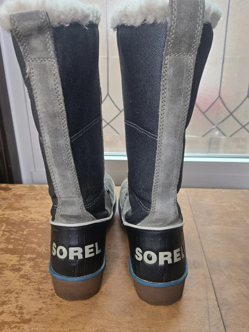 Sorel Tivoli High II Women's Winter Boots Size 7 Gray Blue Waterproof Faux Fur